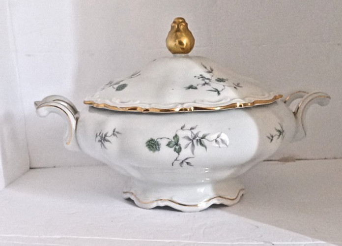 Mitterteich Bavaria Germany Green Ming Covered Vegetable Serving Bowl With Lid