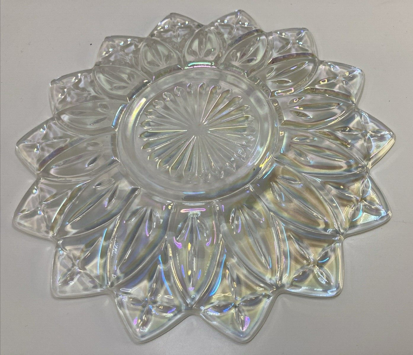 Vtg 1960s Star Flower Petal Federal Clear Iridescent Carnival Glass Plate 9.25″