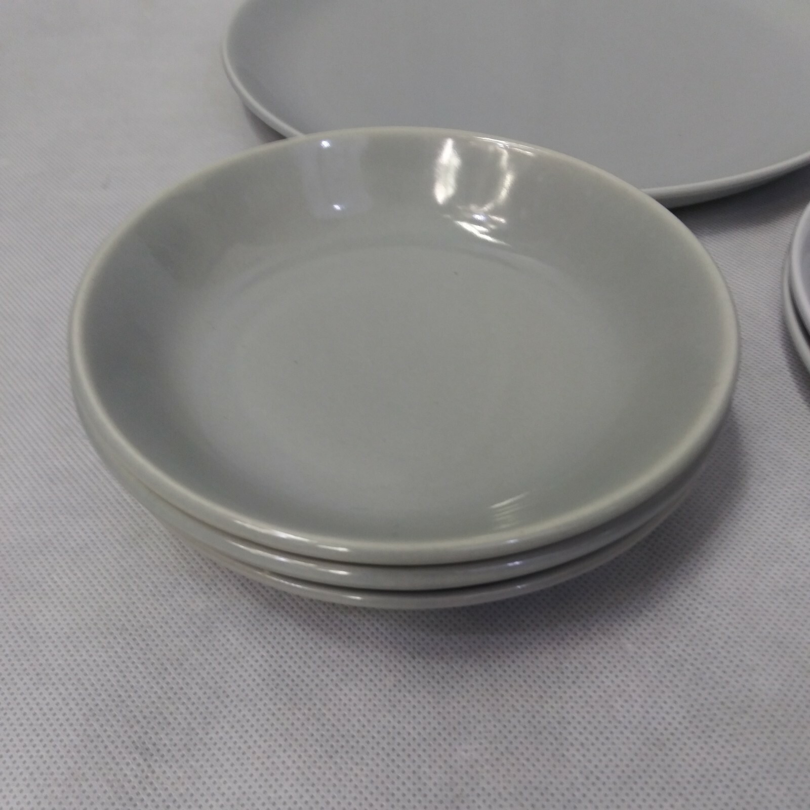 8 Pcs Hollydale Malibu Modern Gray Dinner Plate Soup Bowls Bread Plates Saucer