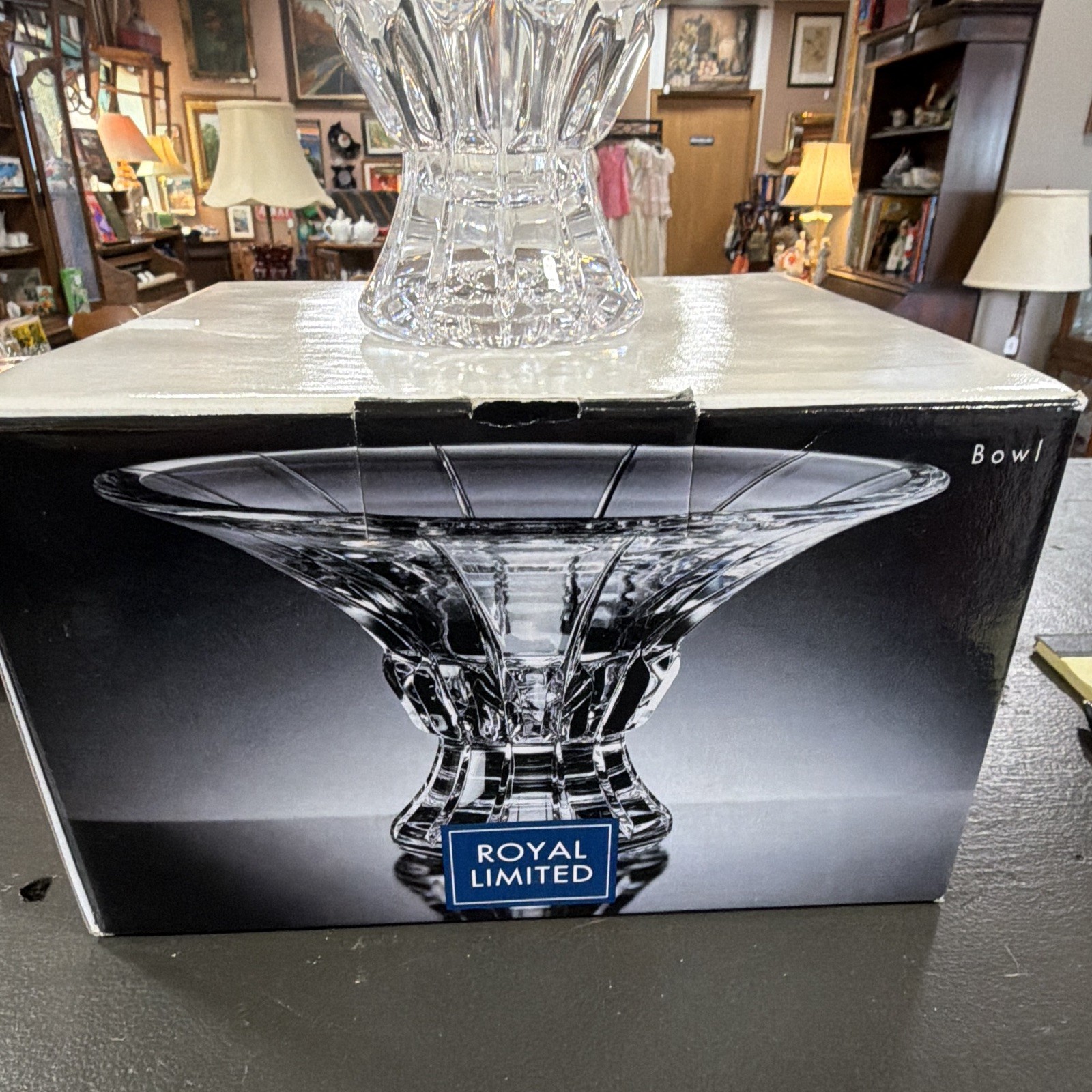 Royal Limited Clear Crystal Round Pedestal Bowl One-Piece Set Includes Bowl