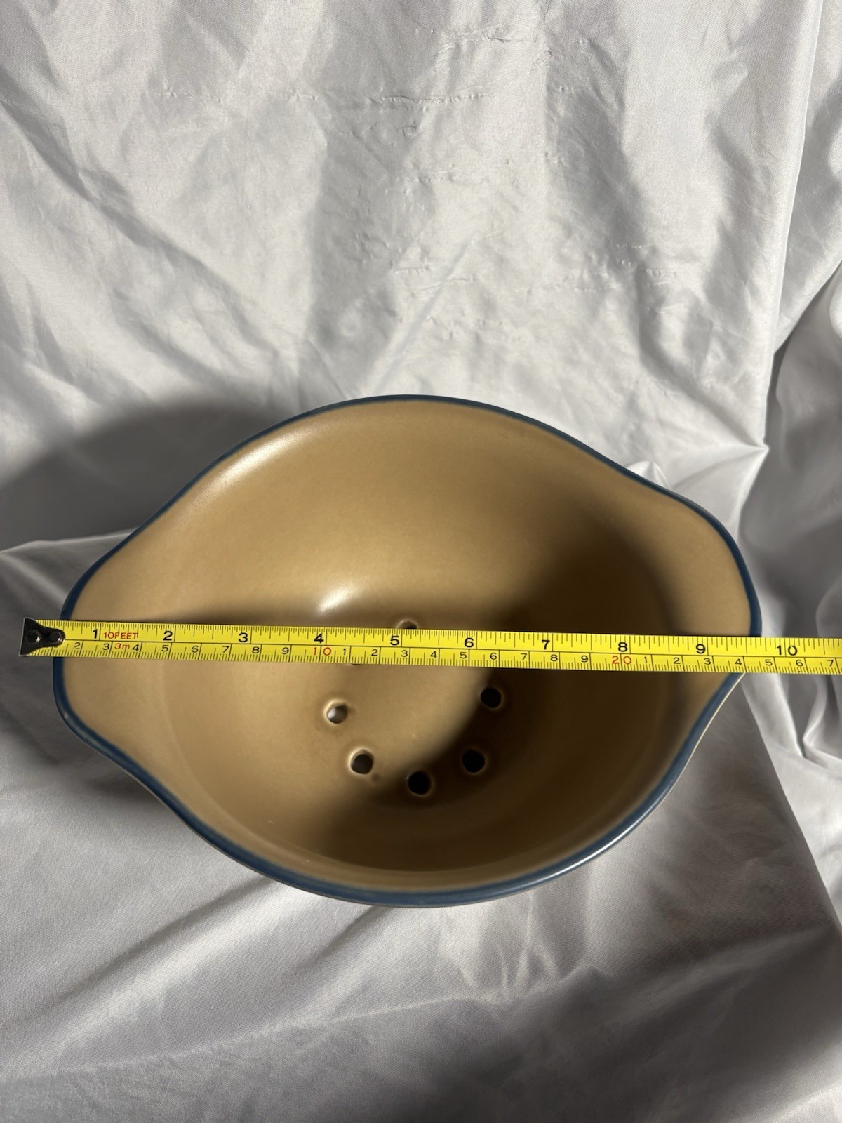 Vintage Pfaltzgraff Folk Art Berry Colander Strainer Bowl. Blue/Brown