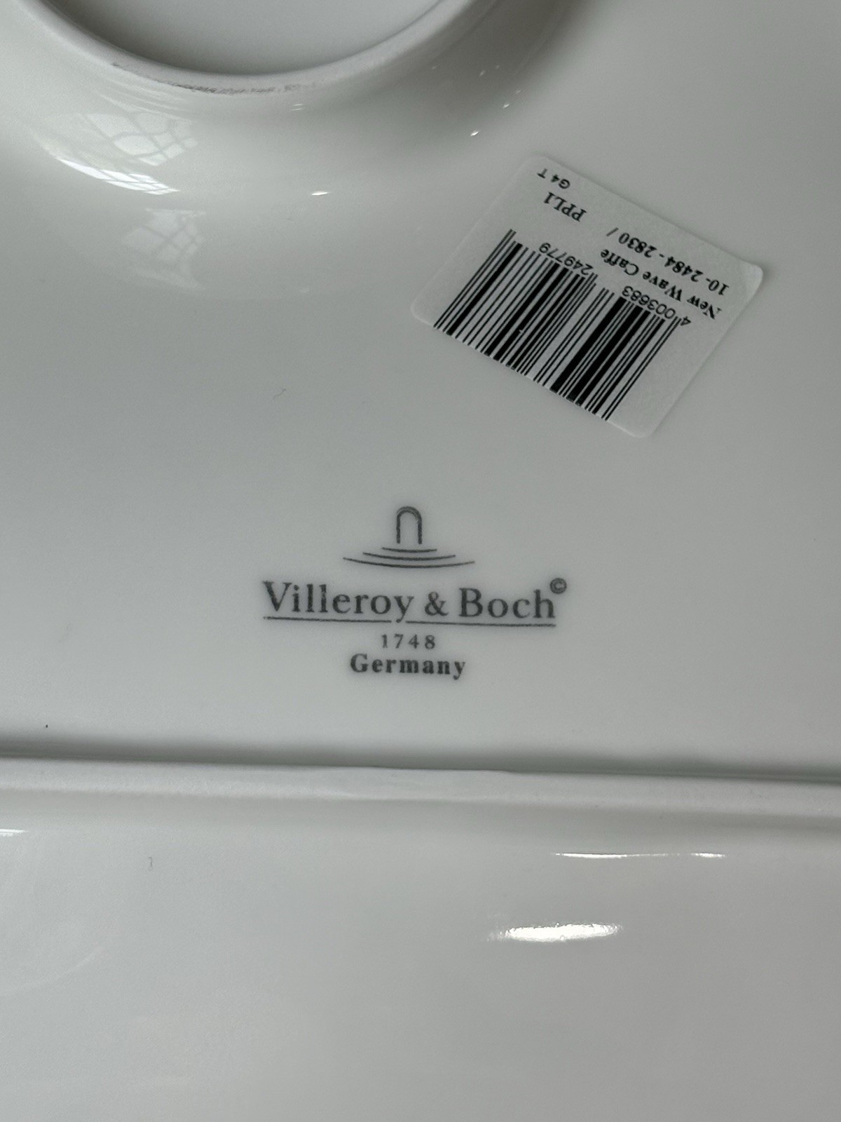 NIB VILLEROY & BOCH New Wave Caffe Party Snack Plate Ivory White Wavy Cup NEW