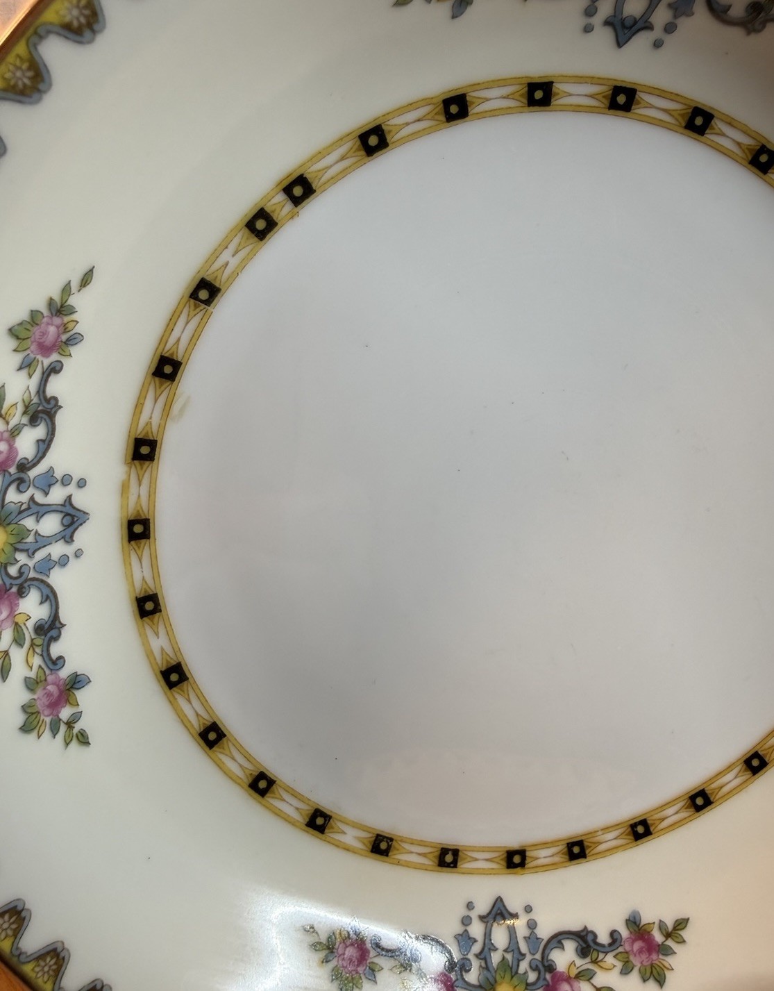 Vintage Japan Floral Gold Trim Soup Bowls Set of Four 7.5” Porcelain Replacement