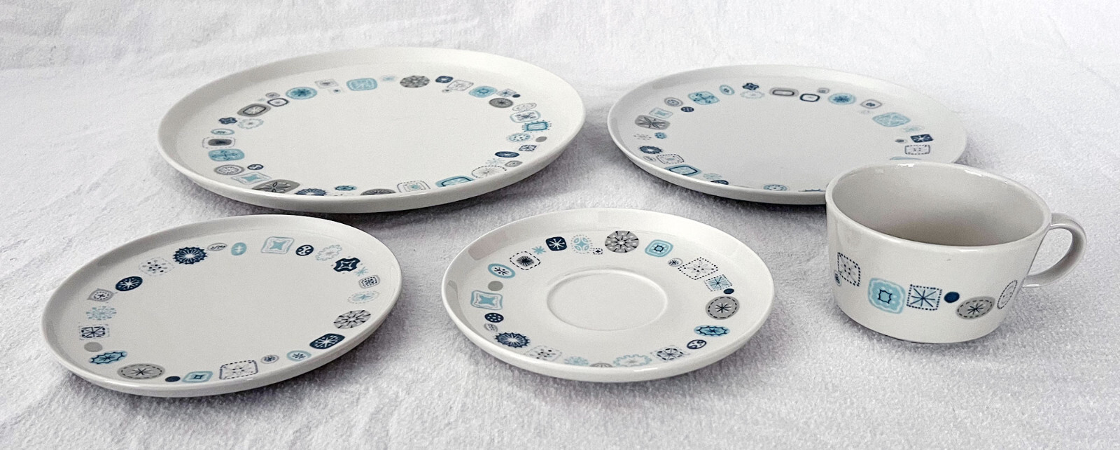 1950s-60s Franciscan Del Mar 5-Piece Placesetting EUC Atomic 3 Plates/Cup/Saucer