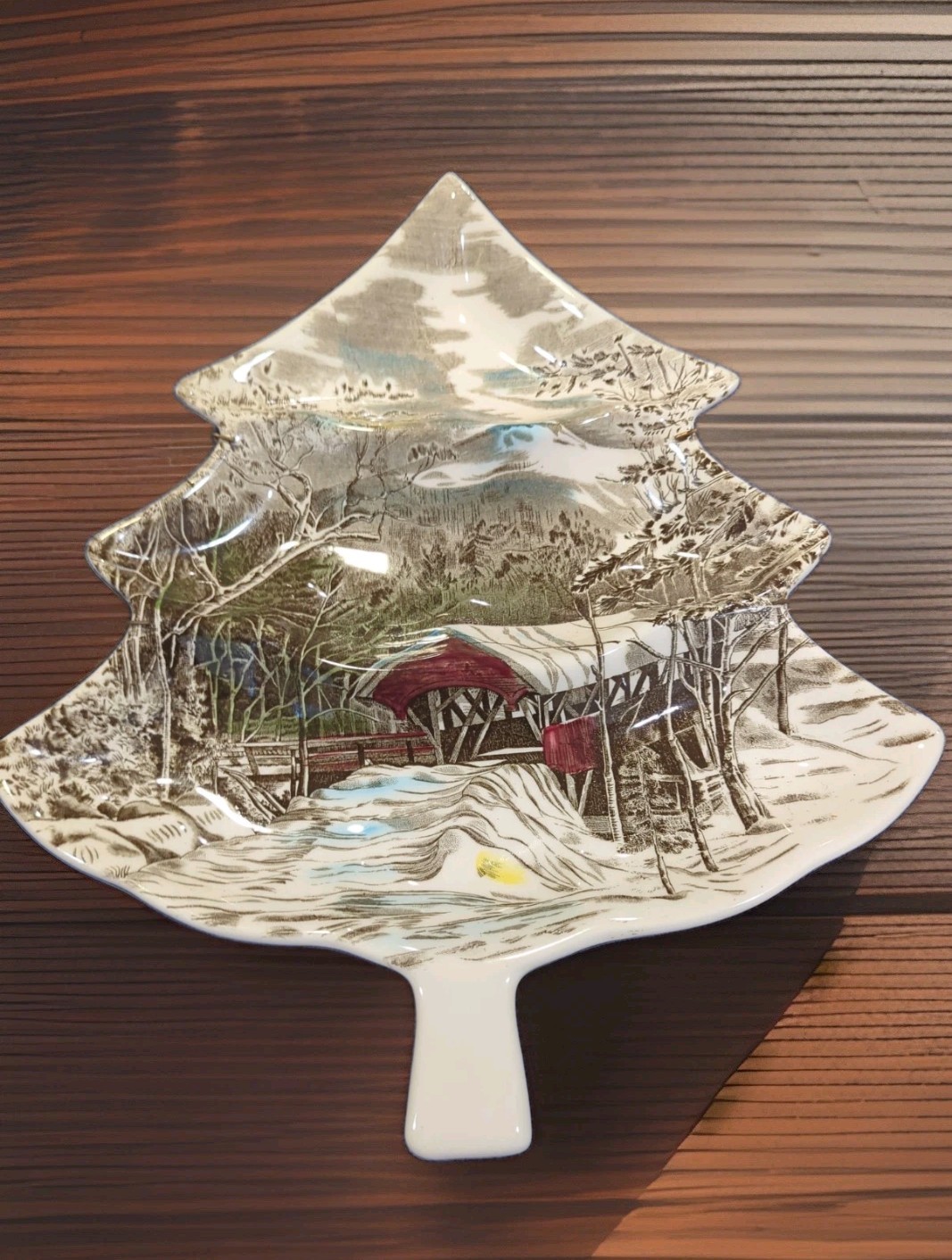 Johnson Bros Friendly Village Covered Bridge 14″ Christmas Tree Serving Dish