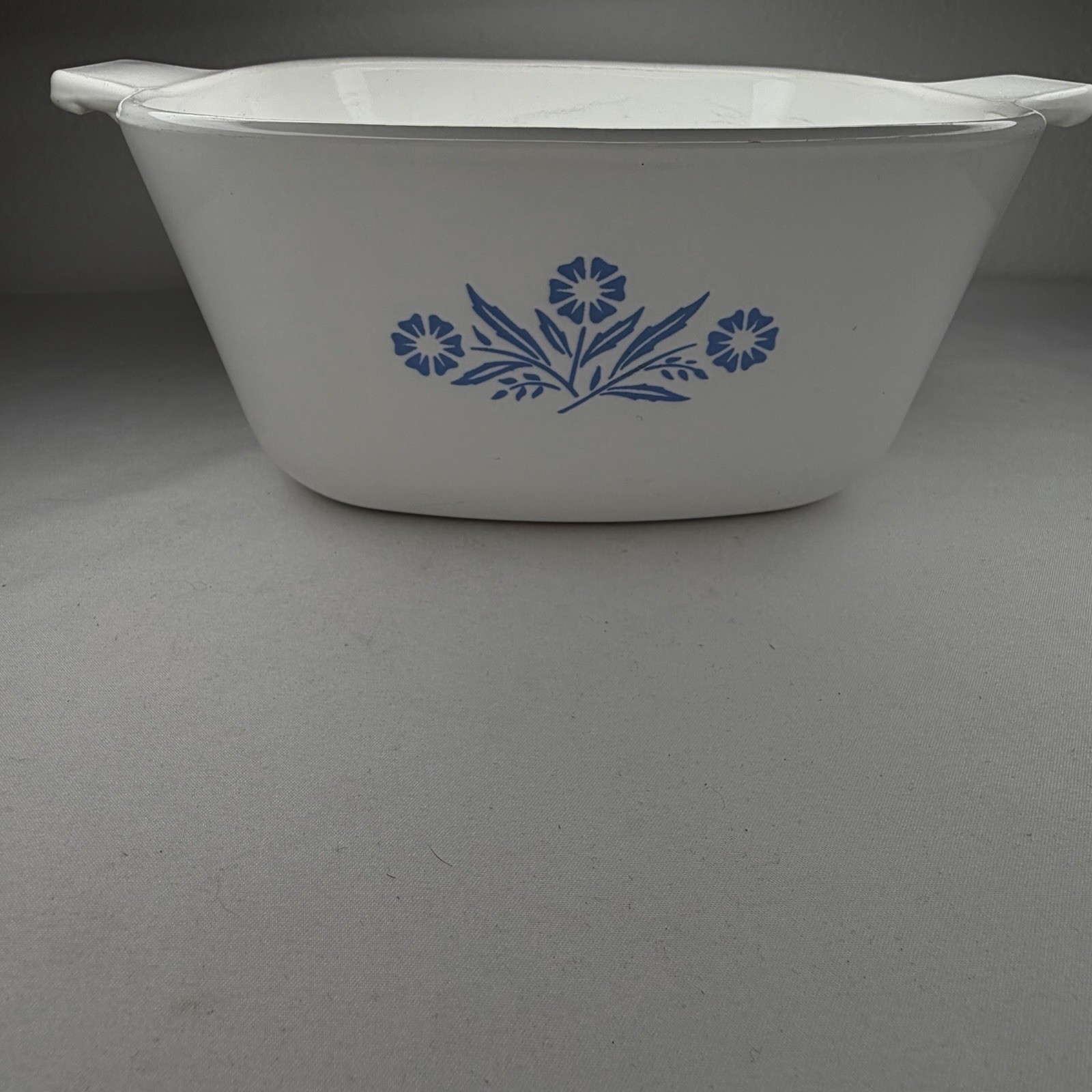Pyroceram Corning Ware 1-3/4 Quart White Blue Cornflower Casserole Dish No Lid