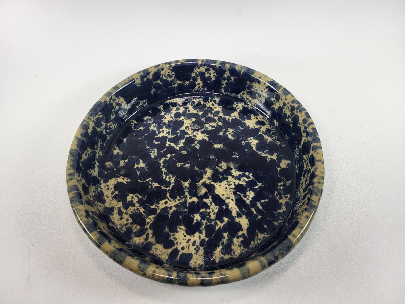 Bennington Pottery Blue Agate Round Baking Dish 10 3/8″ Vermont Spongeware
