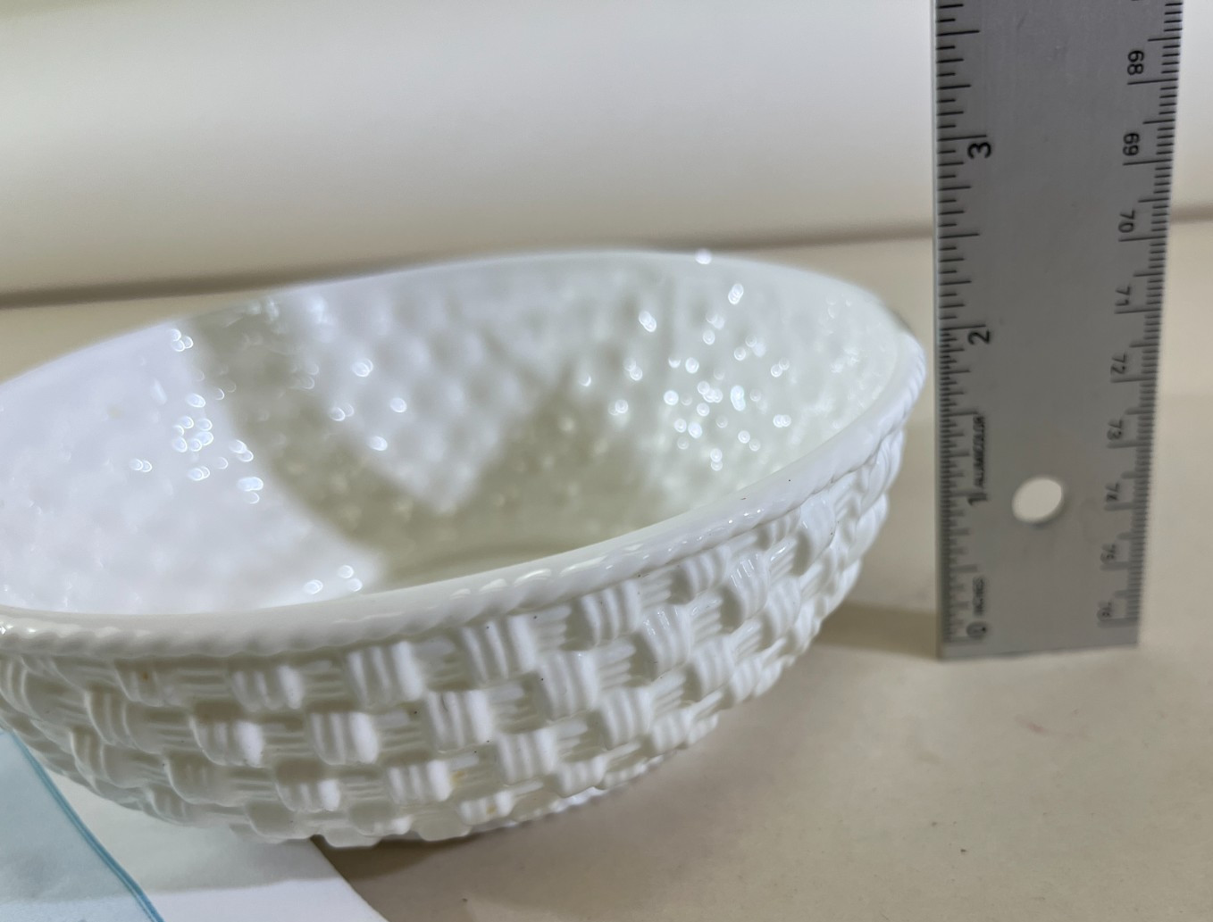 VTG Tiffany Weave Coupe Cereal 6″ Bowl Milk Glass Ireland Charity DS75