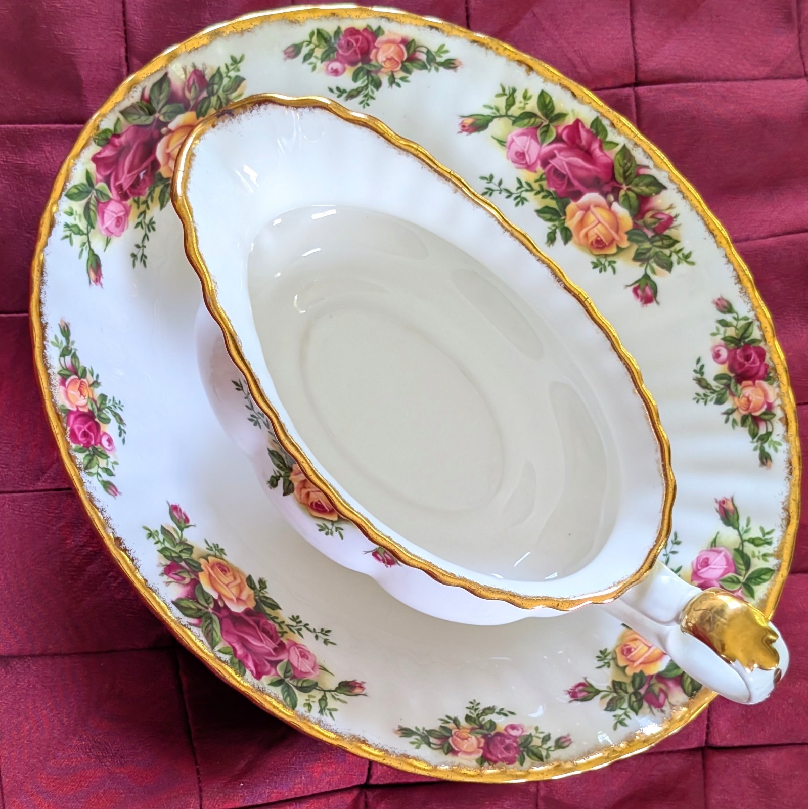 Perfect 1962 Royal Albert Old Country Roses 9″ Oval Vegetable Serving Bowl Dish