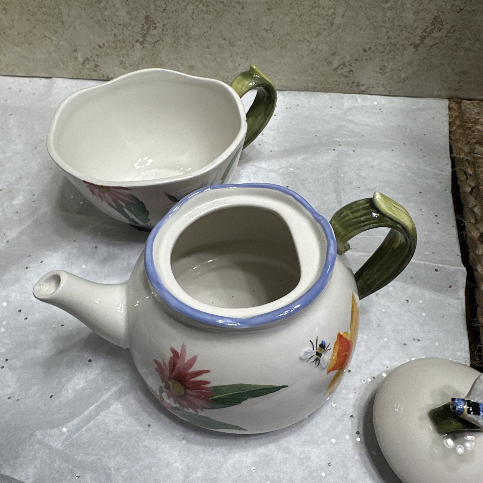Harry and David Tea For One Small Teapot Cup Floral Garden Bees