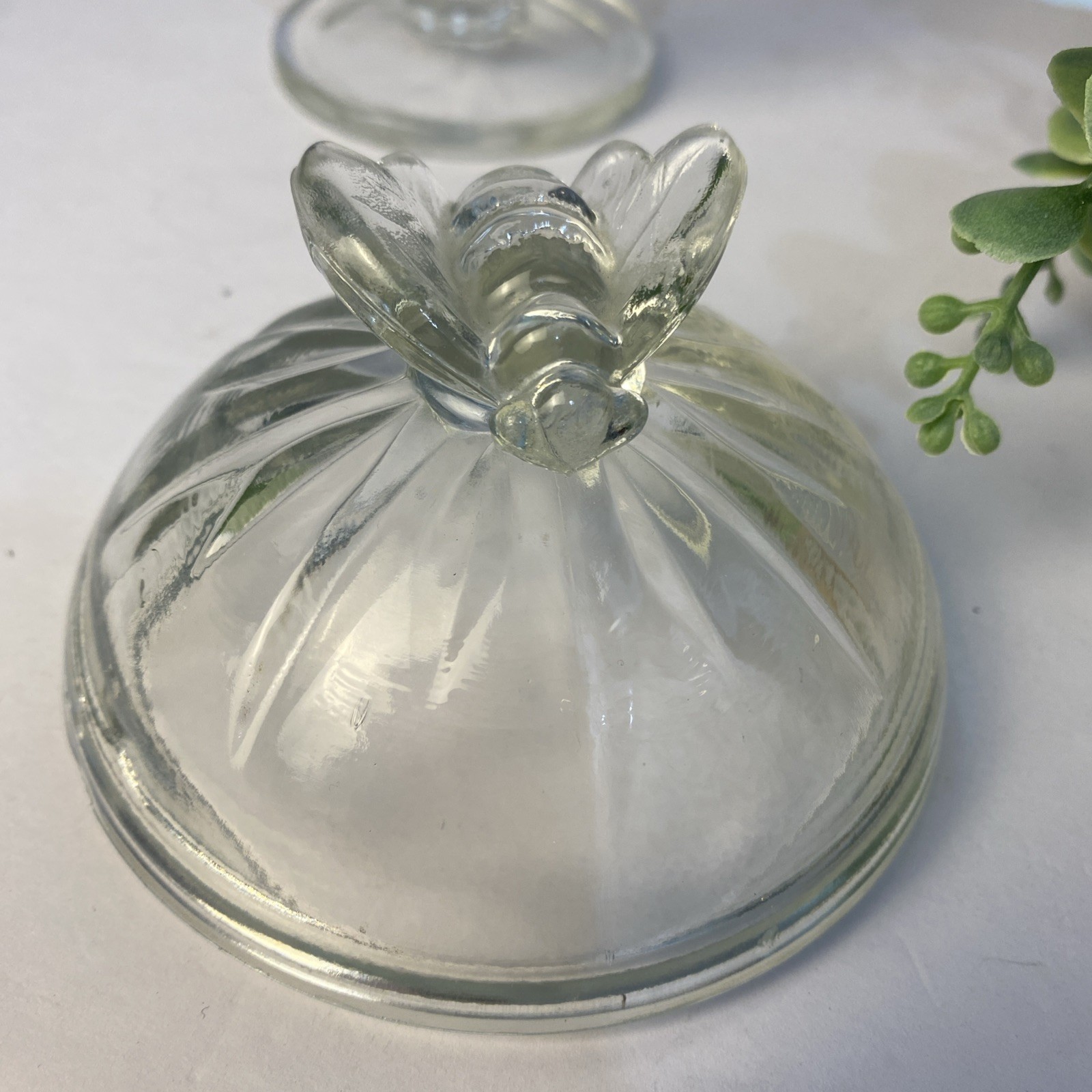 Vintage Round Floral Pattern 2 pc Candy Dish Home Decor Dish Bee Accent Lid