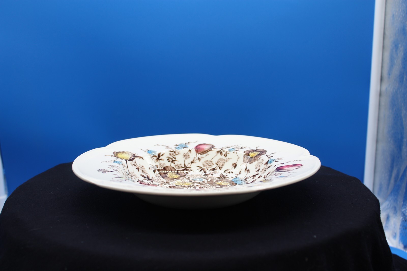 Windsor Fruit-Windsor Ware-England-Johnson Brothers- 8 3/4 Bowl Set of 2
