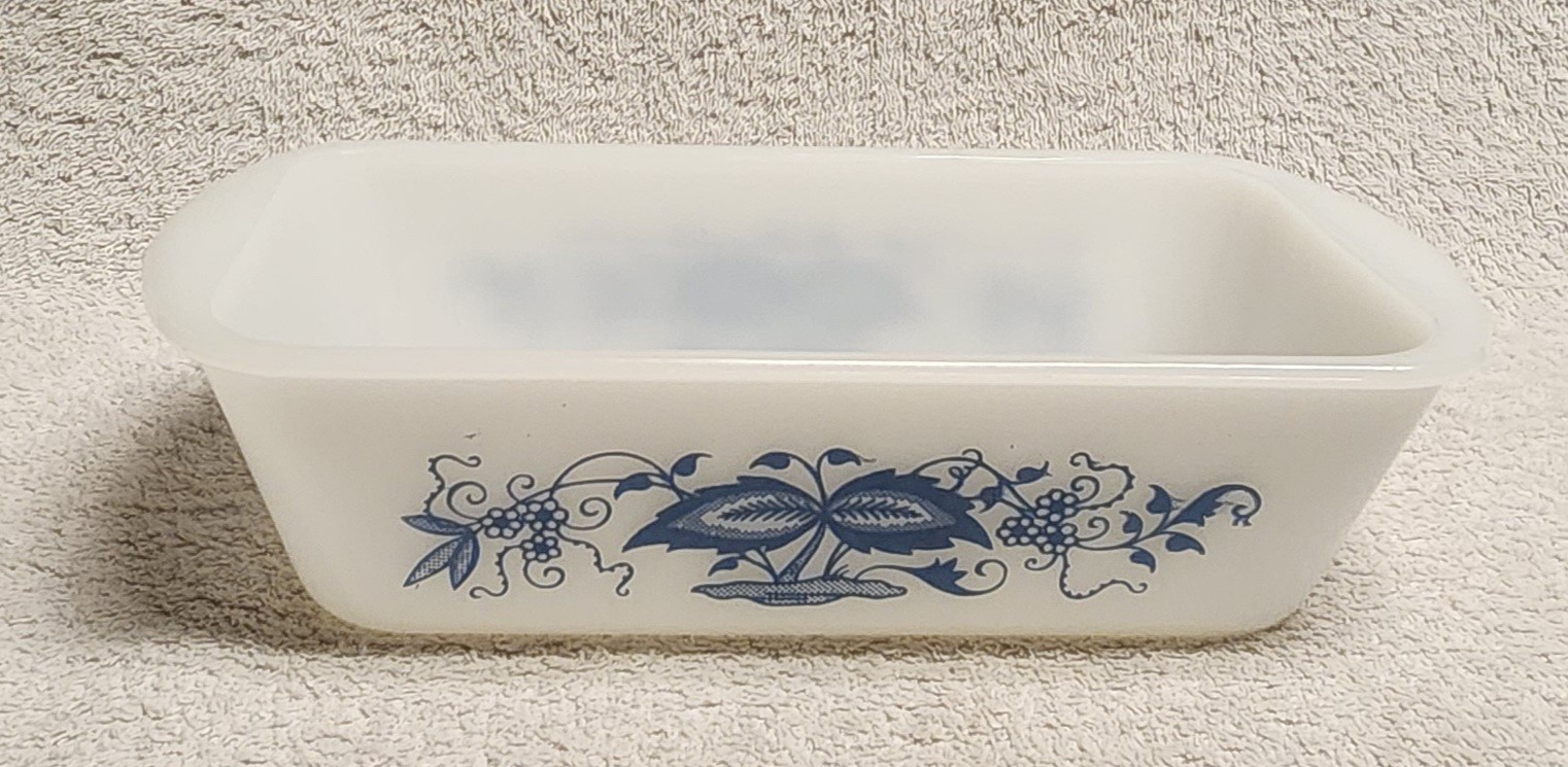 Vintage Glasbake Old Town Blue Onion 1.5 Quart Casserole Dish Loaf Pan J522
