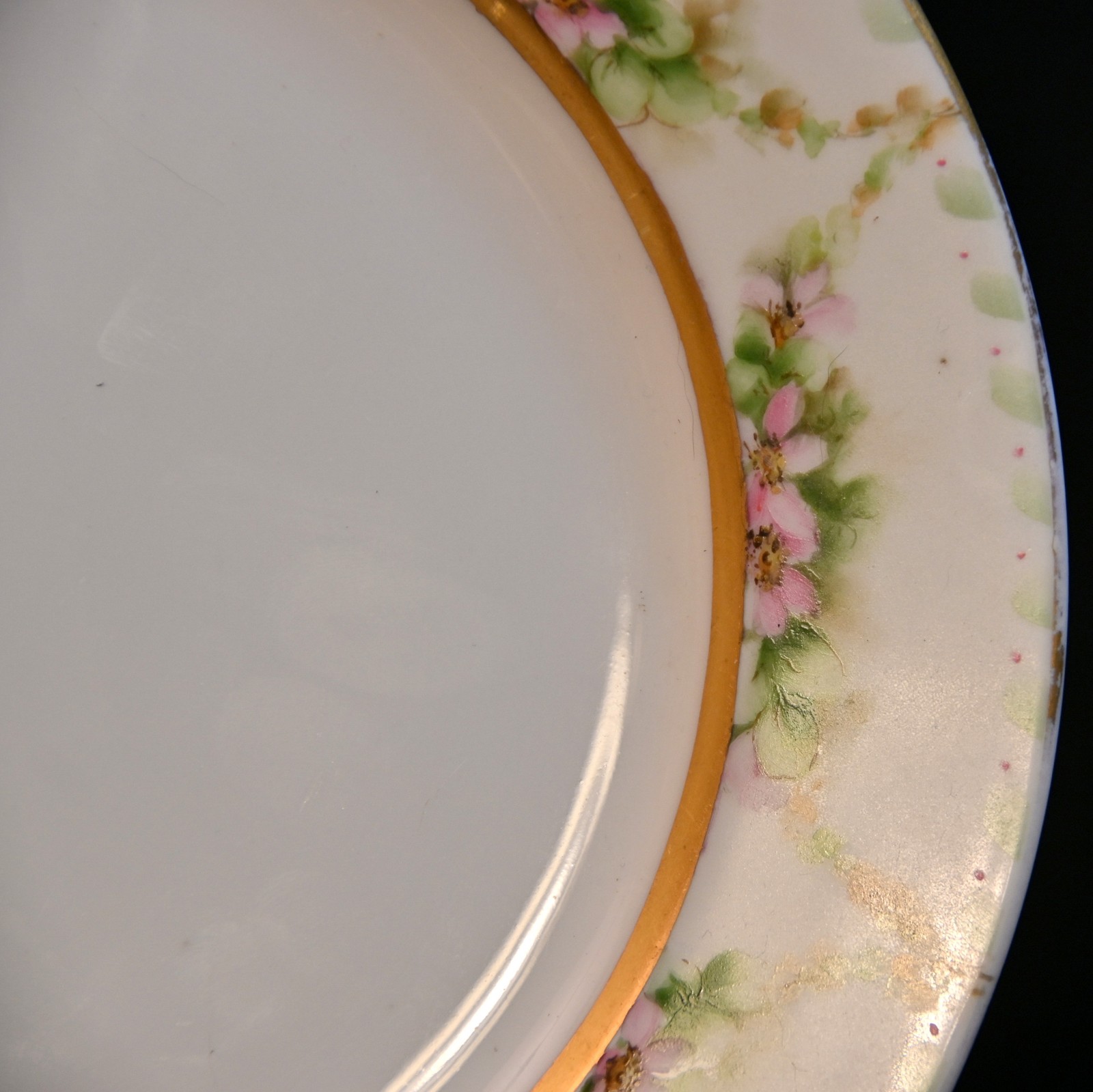 Limoges Latrille Freres Pancake/Crepe Server HandPainted Rose Garlands 1899-1913