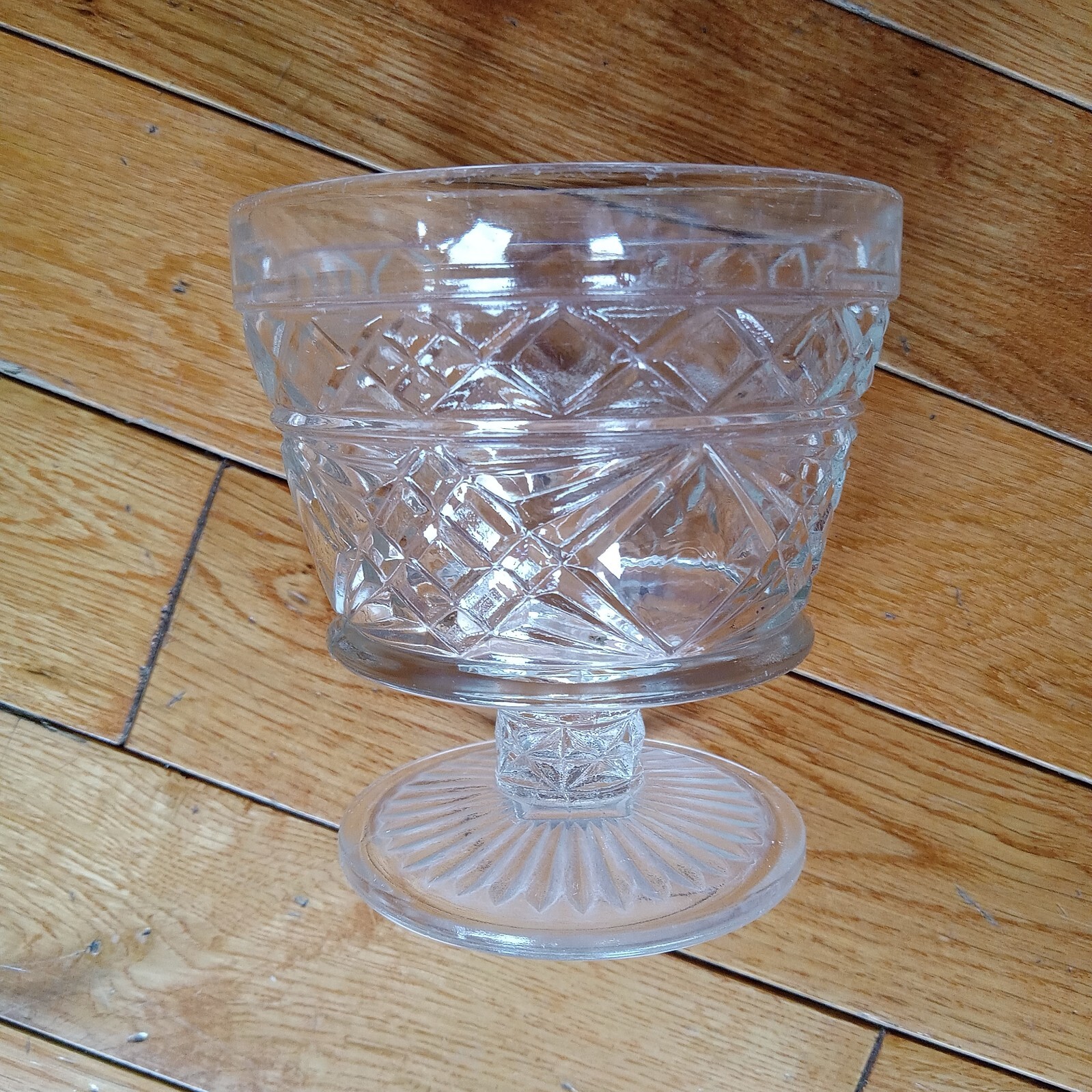 Ice Cream Sundae Pedestal Glass Cups, Set of 8, Vintage Dessert Bowls