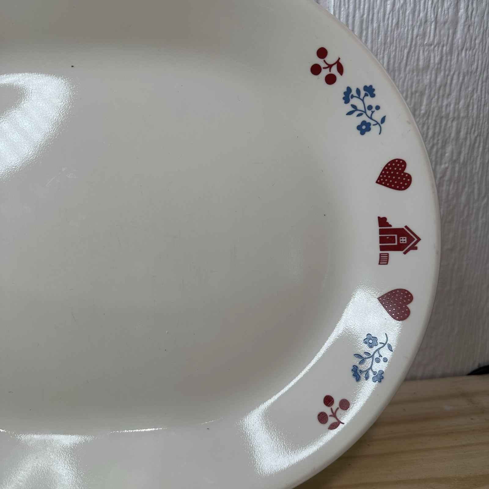 Corelle Hometown 12-1/4″ Oval Serving Platter Barn Hearts