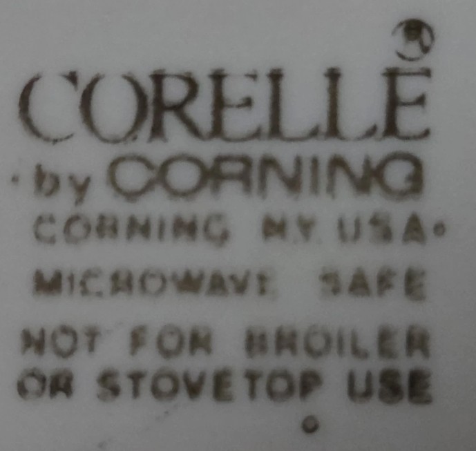 4 FOUR 10 1/4″ Dinner Plates Corelle by Corning Needlepoint Look UNUSED