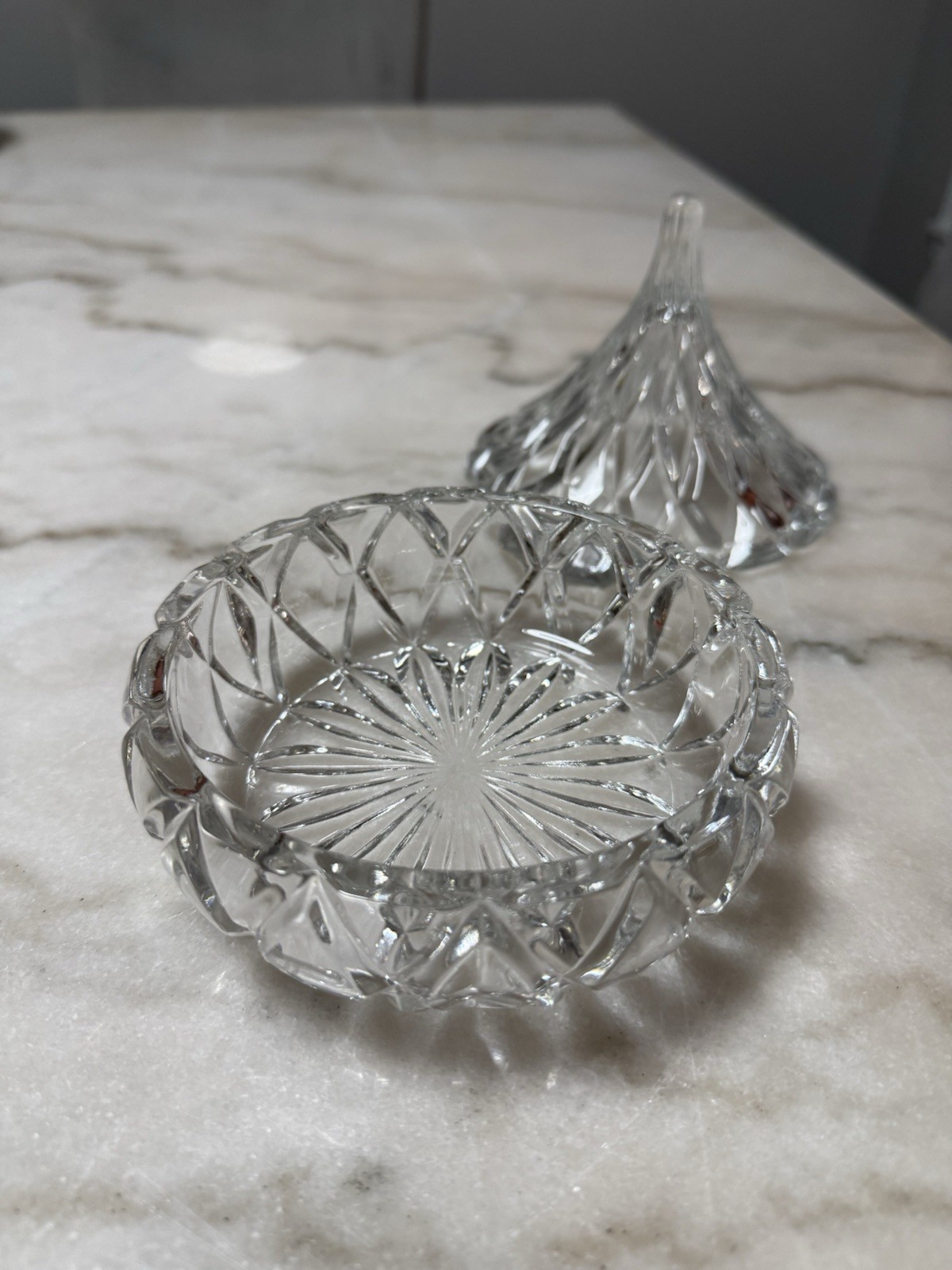 Hershey Kiss Shaped Pressed Glass Trinket Box Candy Dish