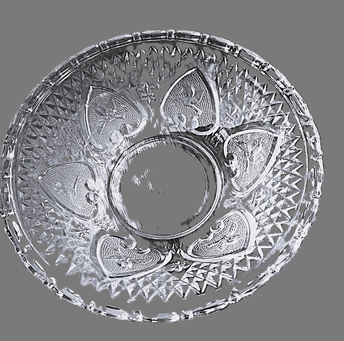 Serving Bowl / Candy Dish KIg Clear Glass Fleur de Lis Roses Hearts Vintage