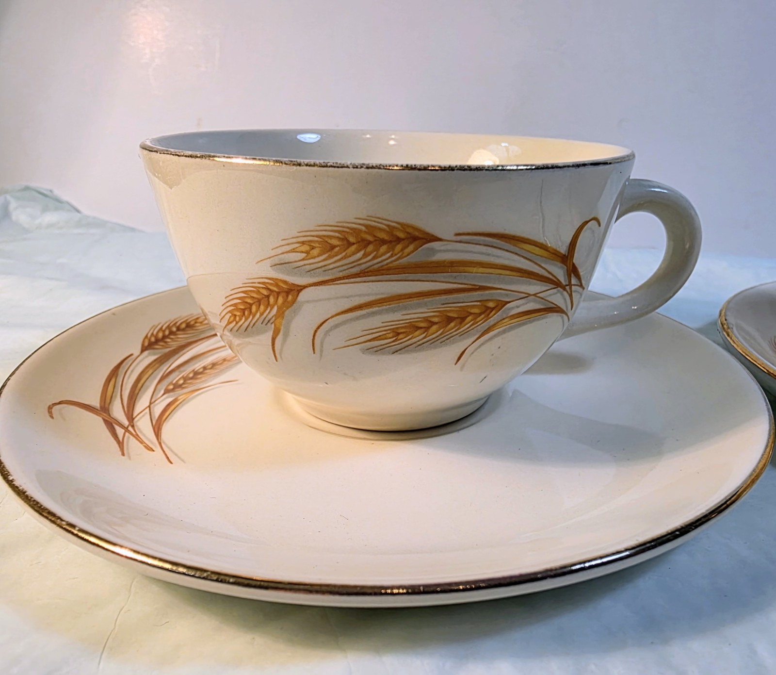 Golden Wheat Cup & Saucer Set 4-Piece (2 Sets) White w/ Gold Trim Japan