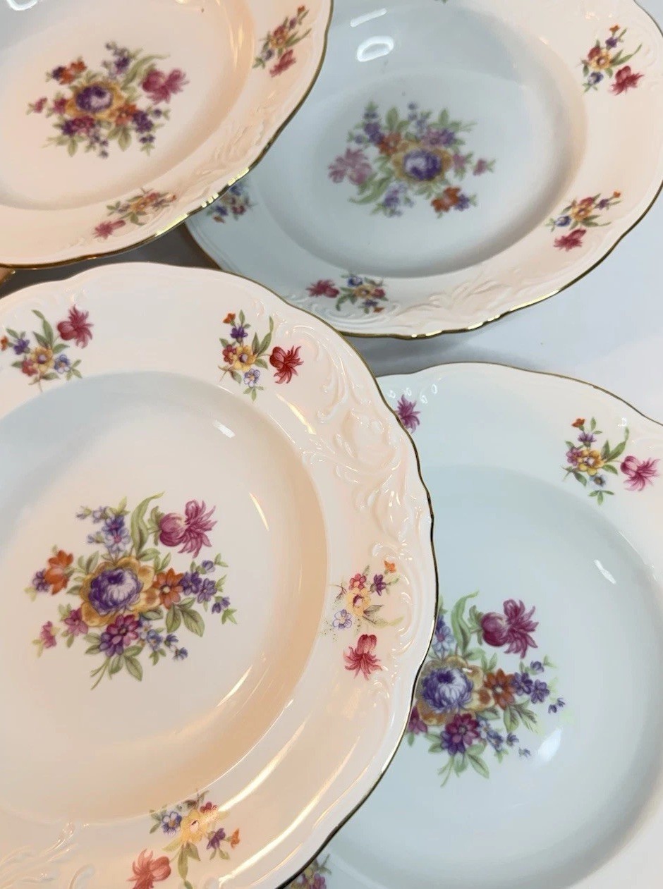 Set of 6 Walbrzych Poland Floral Gold Rim Porcelain Soup Bowls 8.5” Vintage