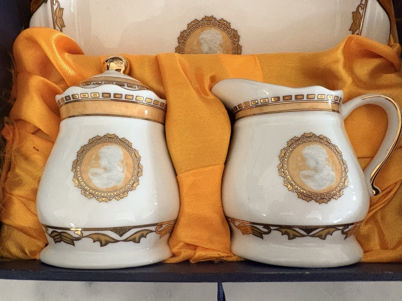 European Home Decor Vintage T Bavaria Sugar & Cream & Tray Set New