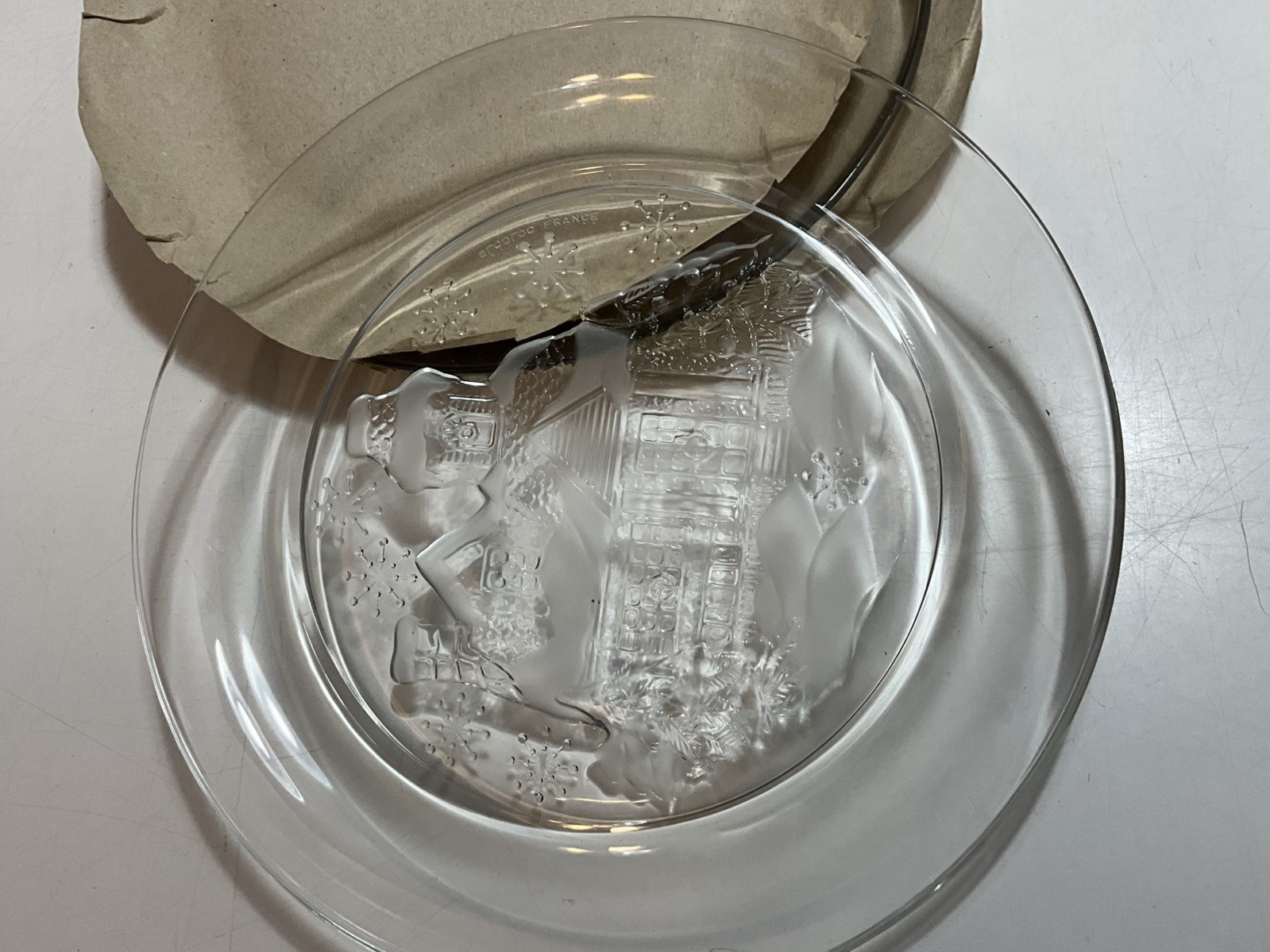 Arcoroc “Welcome Home” France Clear Glass 7 1/2″ Holiday Plates Set of 8 NICE!