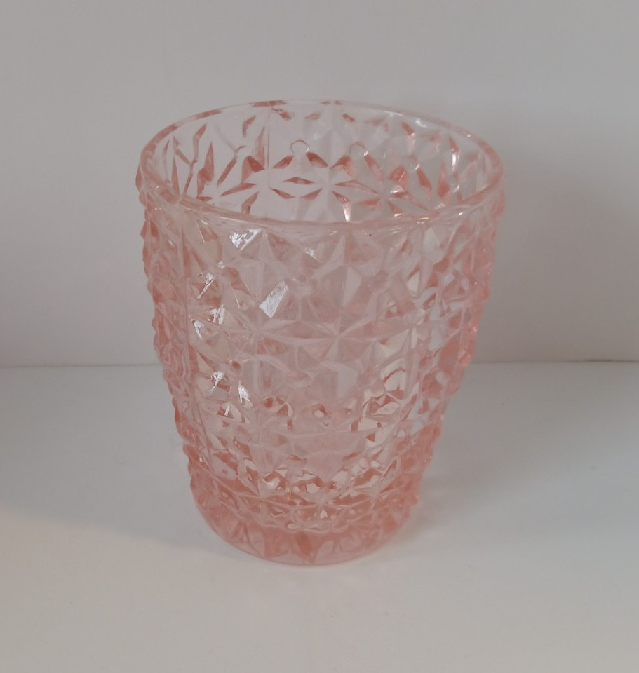 Jeannette Pink Depression Glass Holiday Buttons and Bows 19 Piece Set