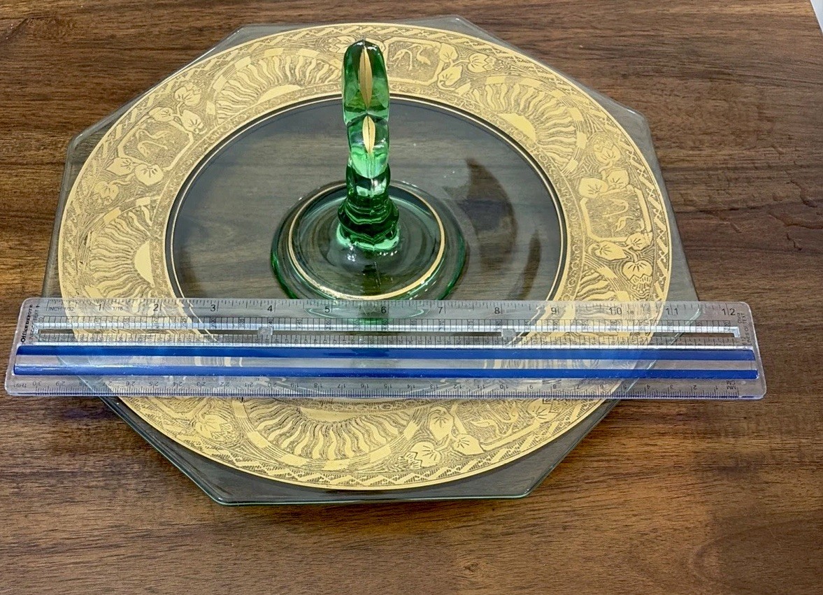 Vintage Fostoria Fleur De Lis Center Handle Glass Serving Tray 11.5″ Uv Reactive