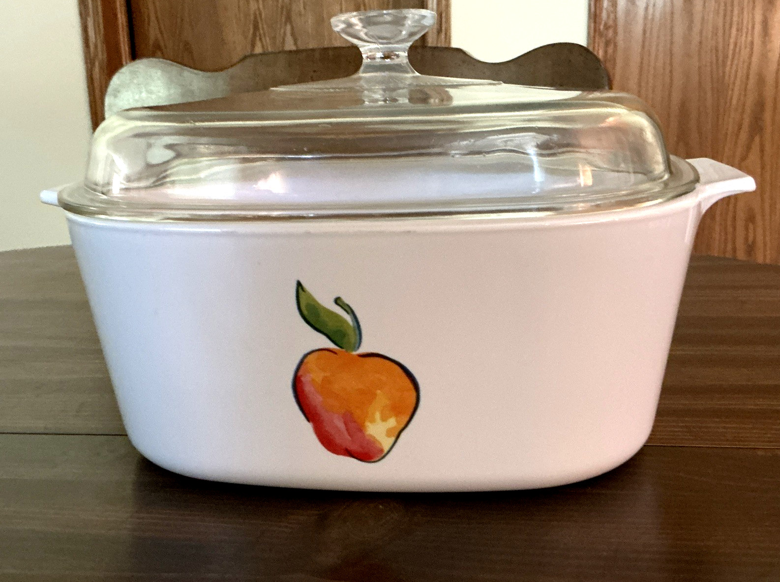 Rare and Vintage Corning Ware A-5-B 5 Qt Casserole Fruit Basket Apple with Lid
