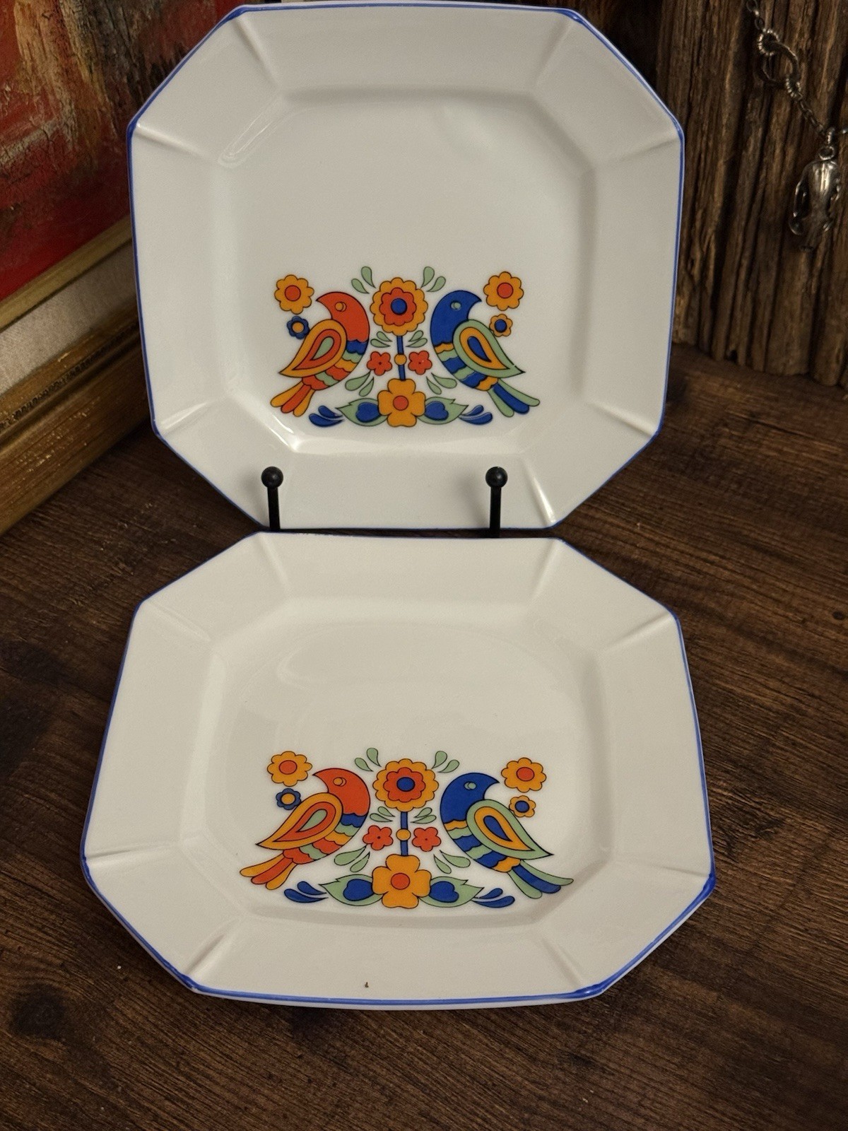 8pc VTG 70s Scandinavian Folk Art Style Bird Snackware Plates Mugs Groovy Happy