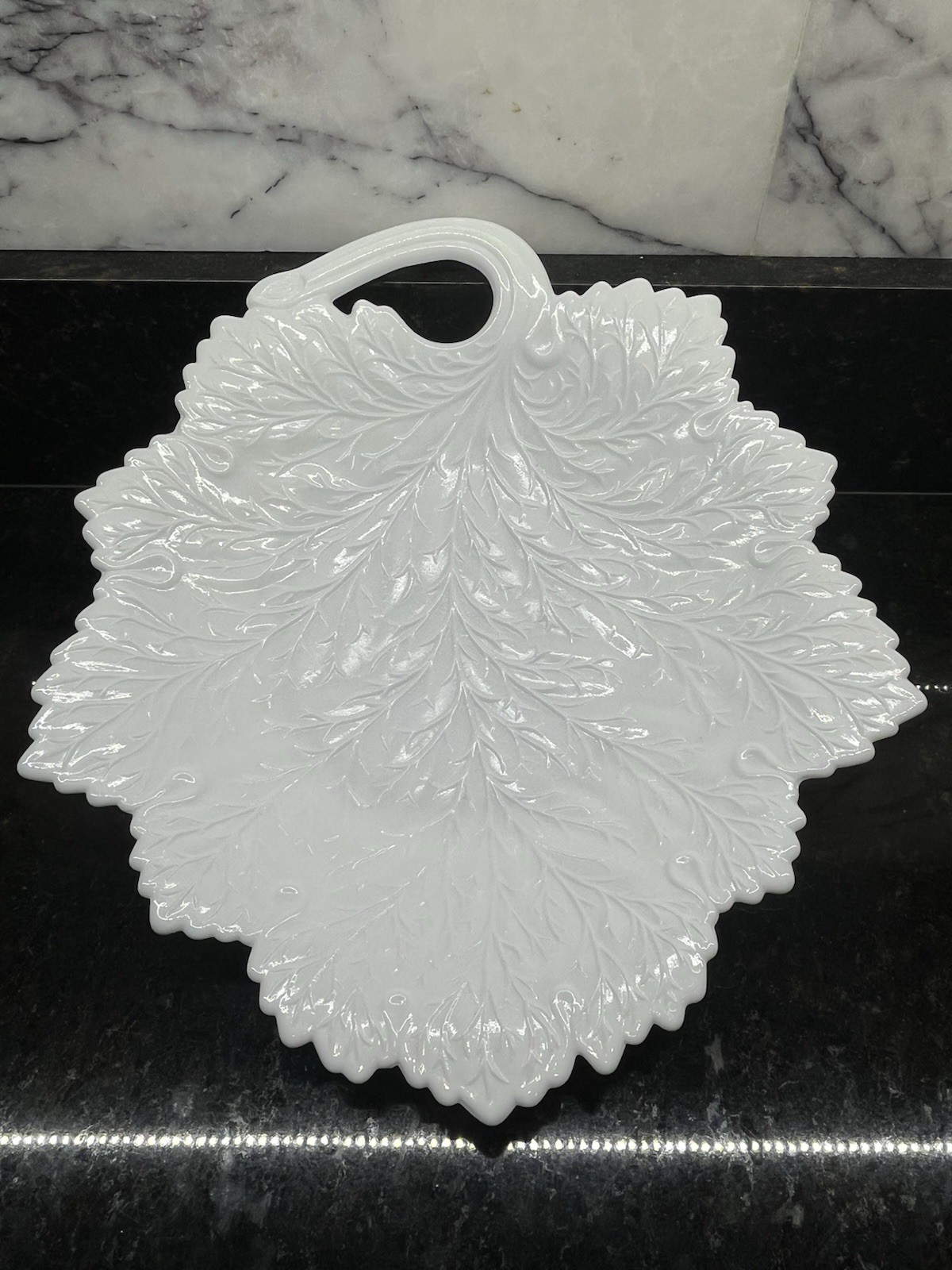 Fenton Embossed Milk Glass Leaf Dish 624 Vintage