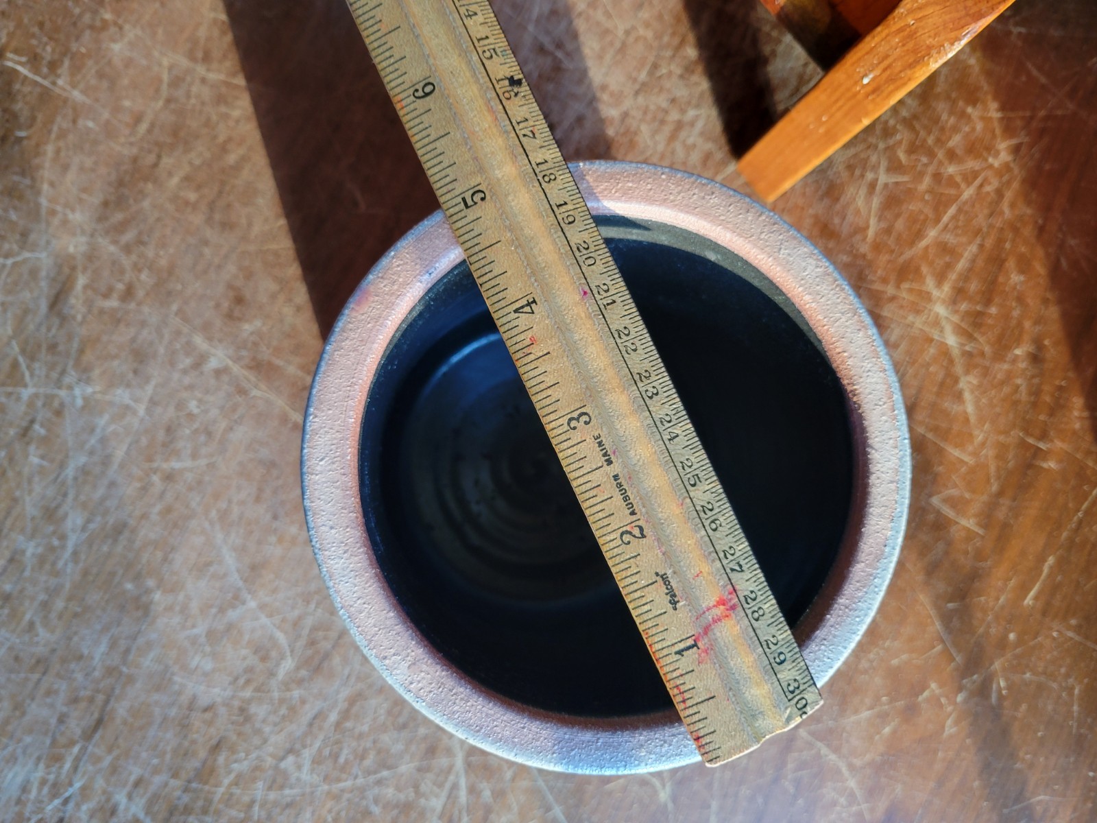 Salmon Falls Stoneware Pottery Crock Blueberry Basket 1988 With Decor Wood Chair