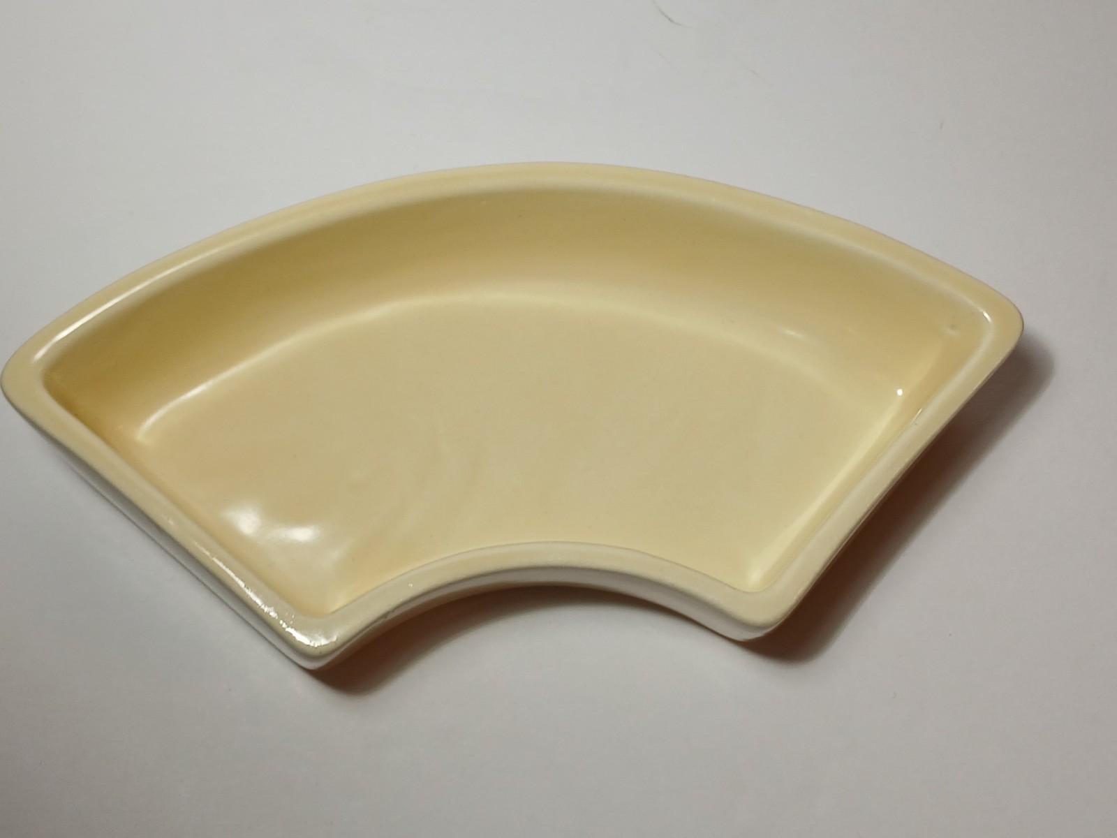 1936 RARE OLD VINTAGE FIESTA RELISH TRAY INSERT VINTAGE IVORY FIESTA FIESTAWARE