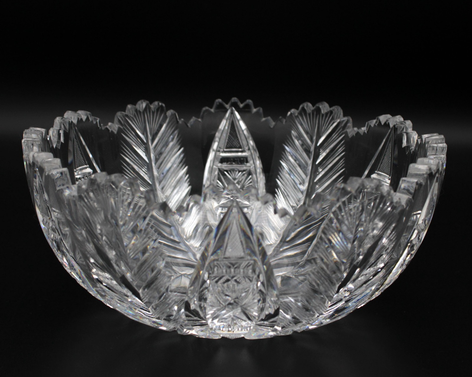 American Brilliant Blazed Feather & Vesica Cut Bowl, Antique ABP Glass, 8″