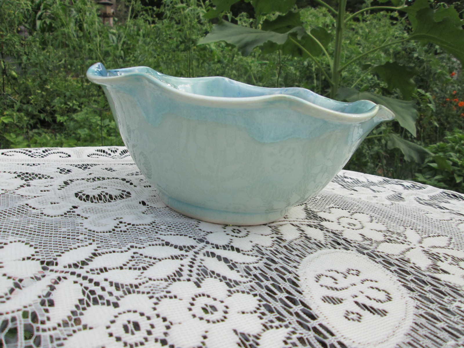 Edgecomb Potters Turquoise blue Scalloped Bowl Pottery Crystalline drip Glaze 9″