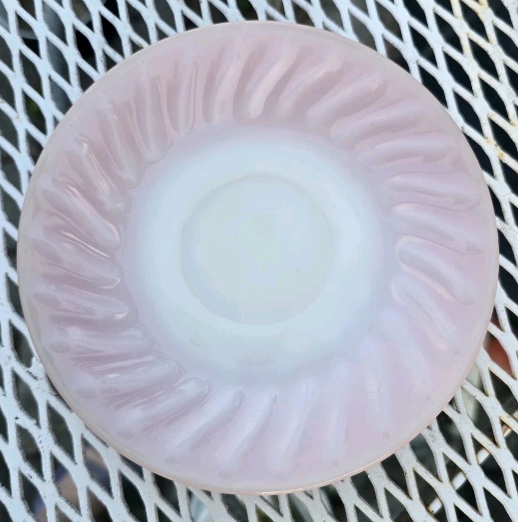 Set of 4 FIRE KING Pink Swirl 6″ Saucer/Dessert plates. Free Shipping. Beautiful