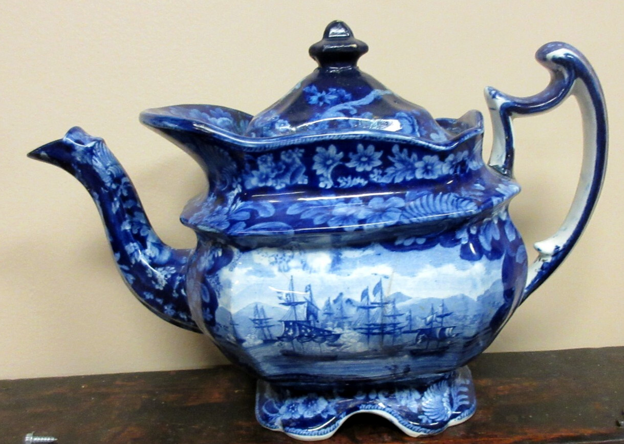 ANTIQUE HISTORICAL BLUE TEAPOT “MCDONOUGH’S VICTORY” AMERICAN VIEW , WAR OF 1812