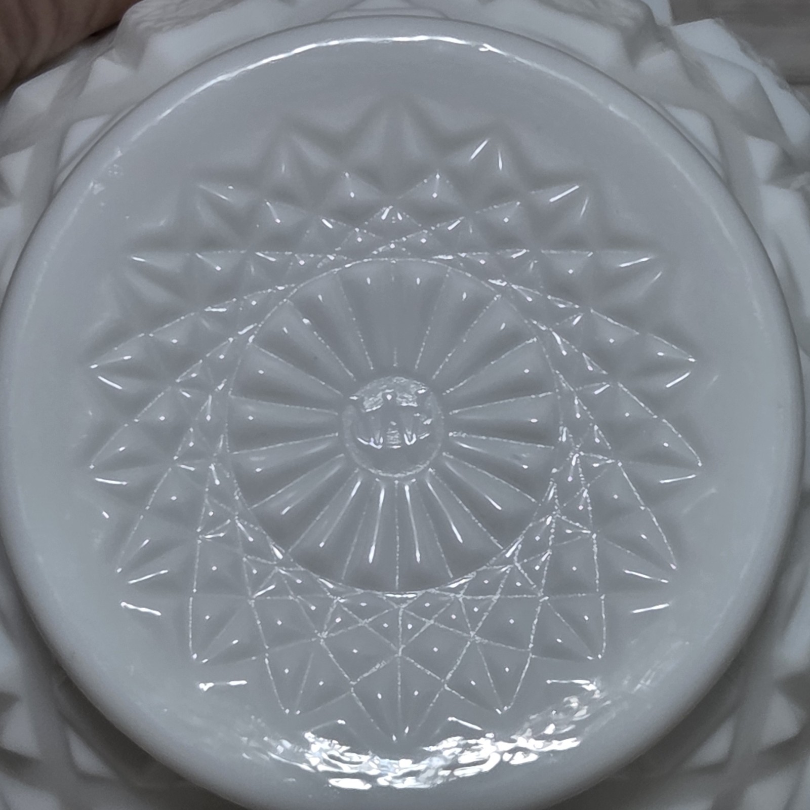 Vintage WESTMORELAND Old Quilt Pattered Milk Glass Candy Dish Rose Garland Lid