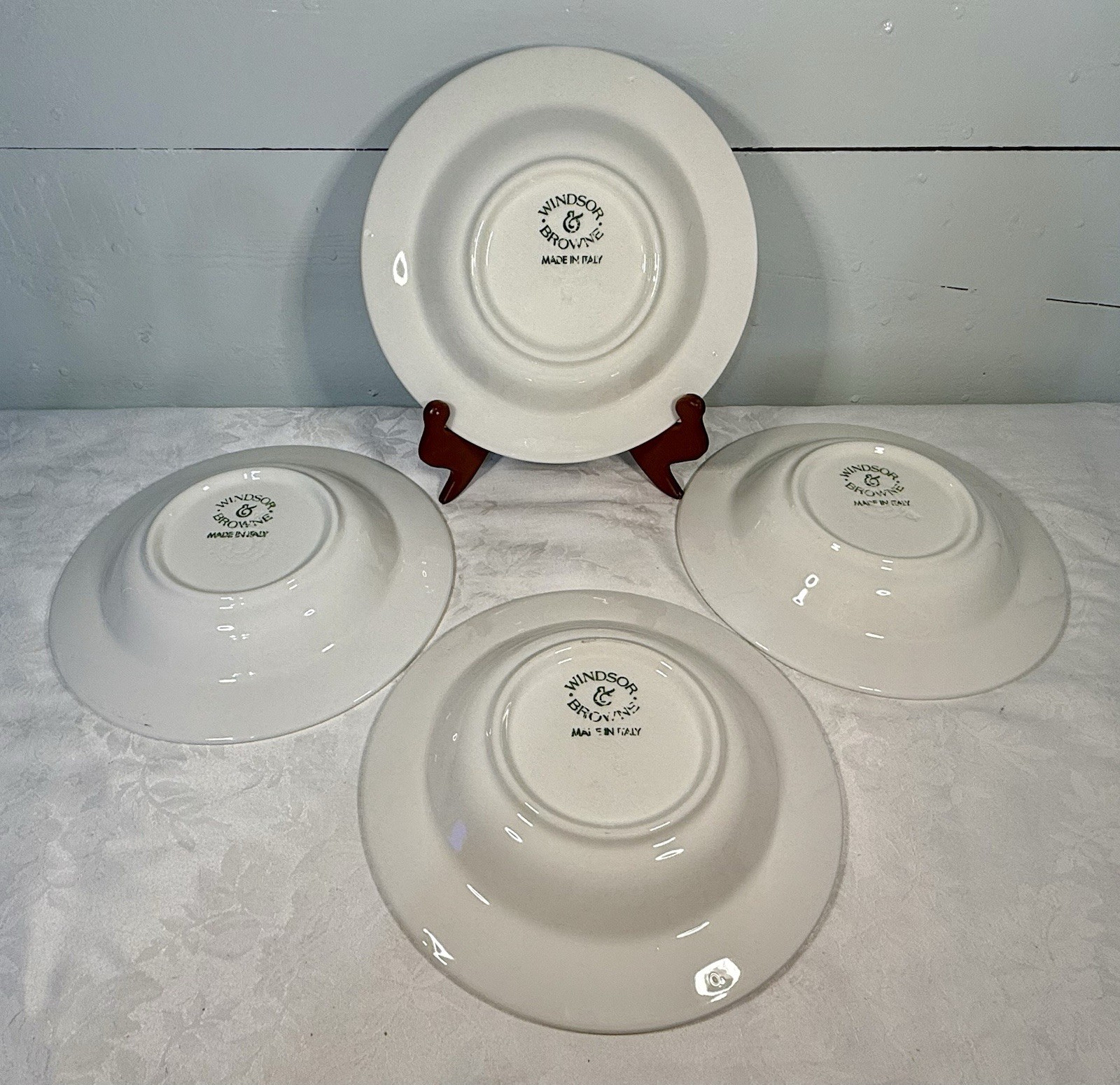 4 WINDSOR & BROWNE COBALT BLUE & WHITE STRIPED 8.75″ RIMMED PASTA BOWLS, ITALY