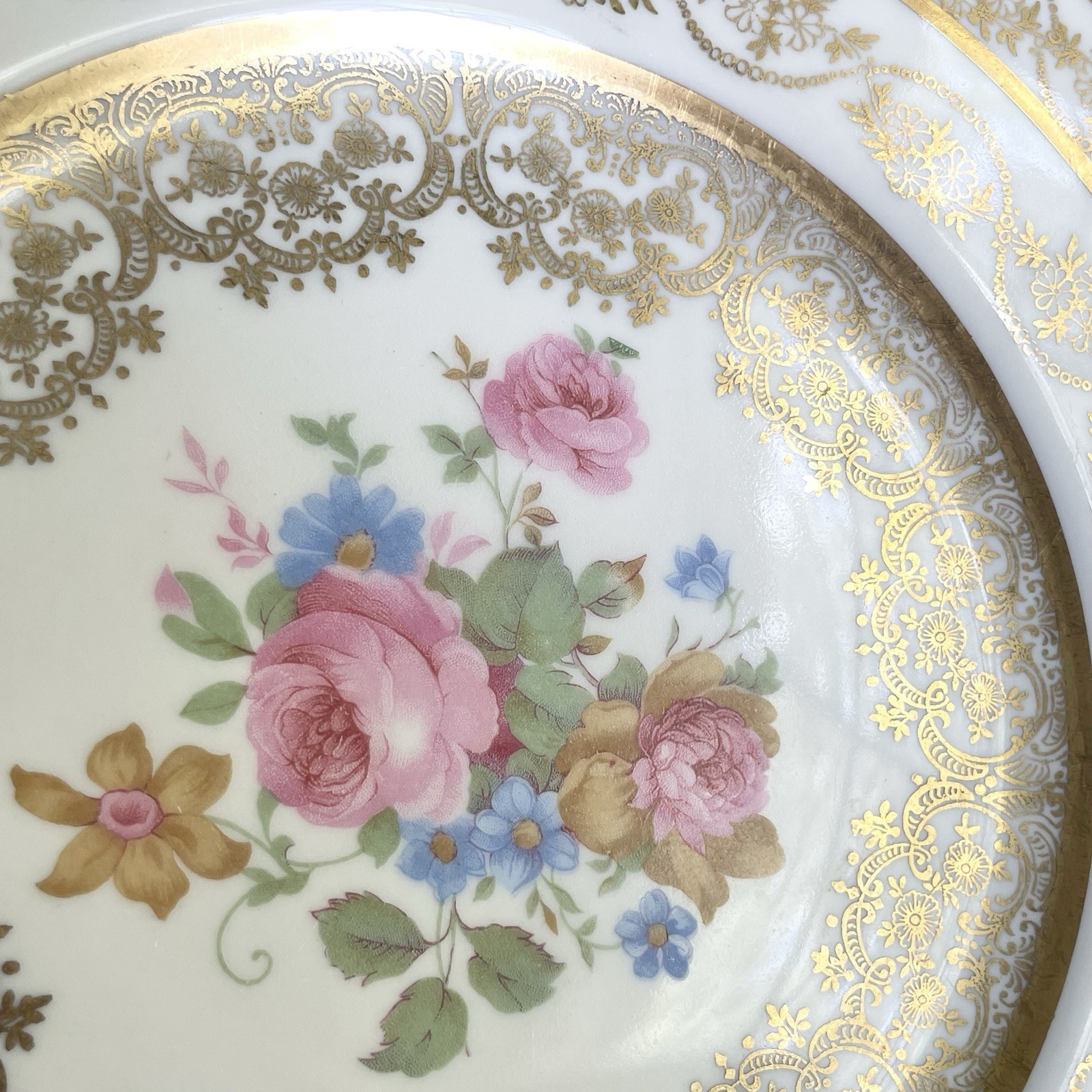 Vtg Collection of 5 Elegant Gold Floral Plates Wall Collage Decor Display Wreath