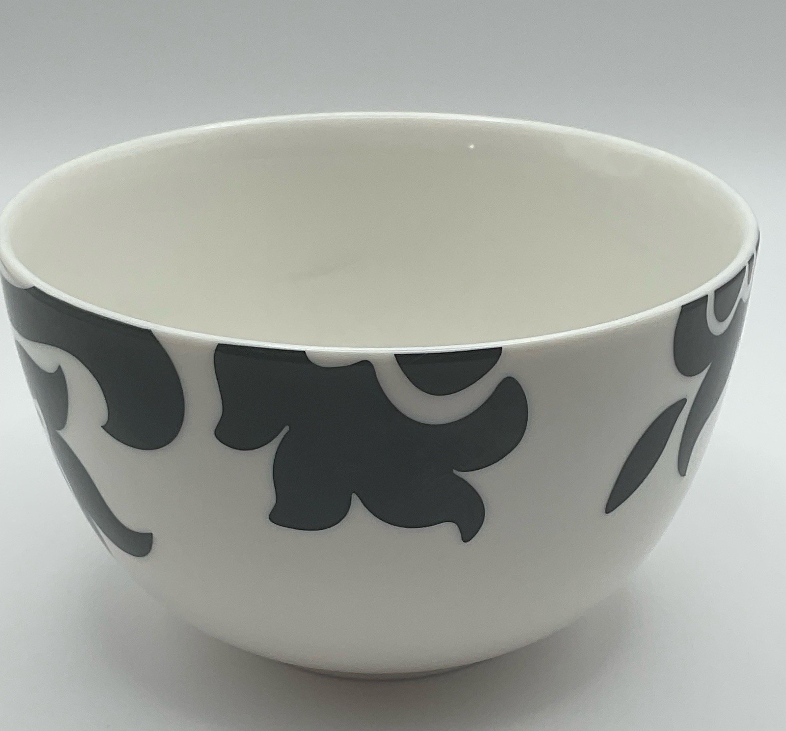 Martha Stewart Lisbon Black White Floral Soup Cereal Bowl 5 1/4” Retails 39.00