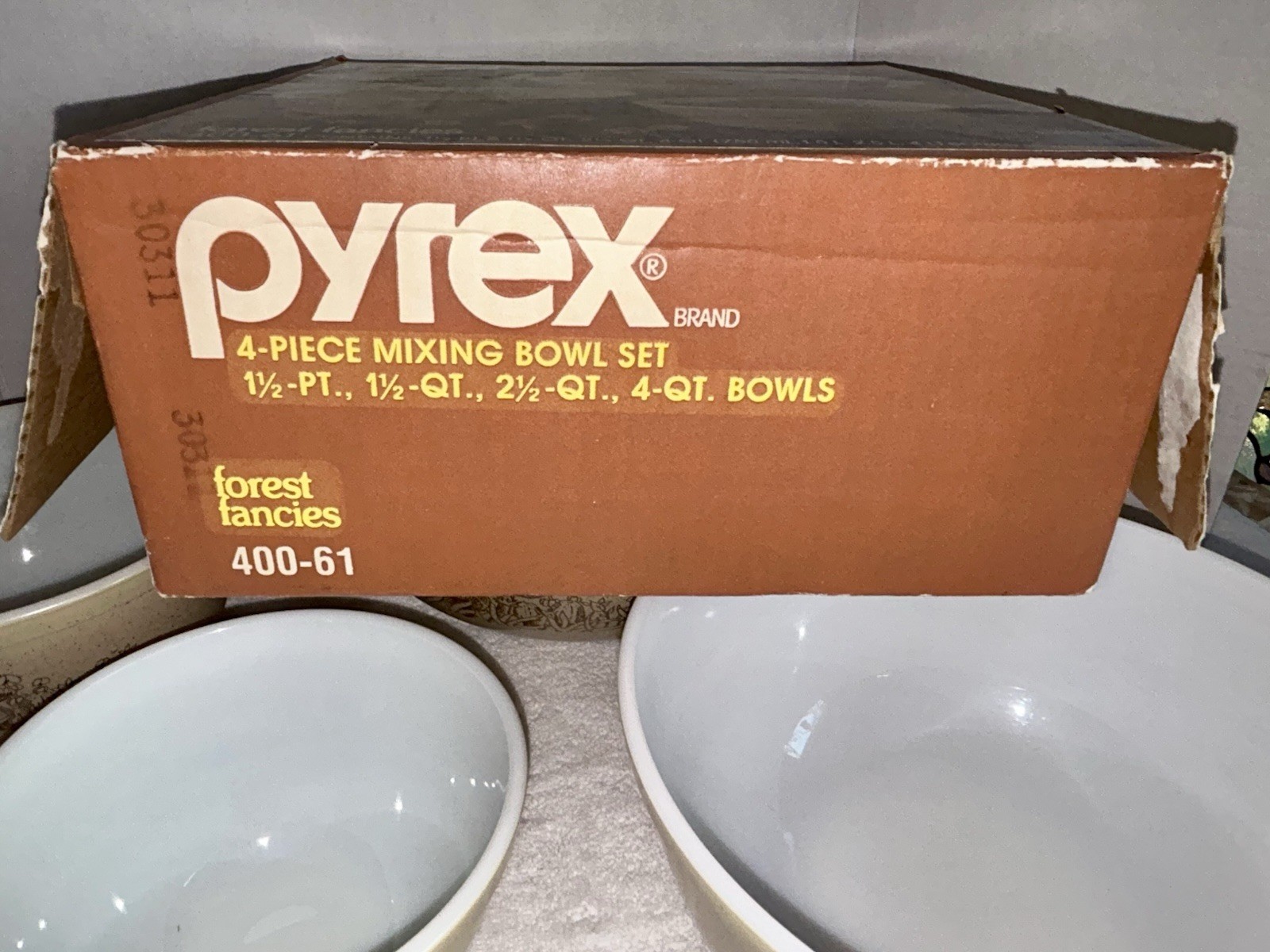 Pyrex Forrest Fancies Mixing Bowl Set Of 4 In Orig Box 401 402 403 404 Rare EUC
