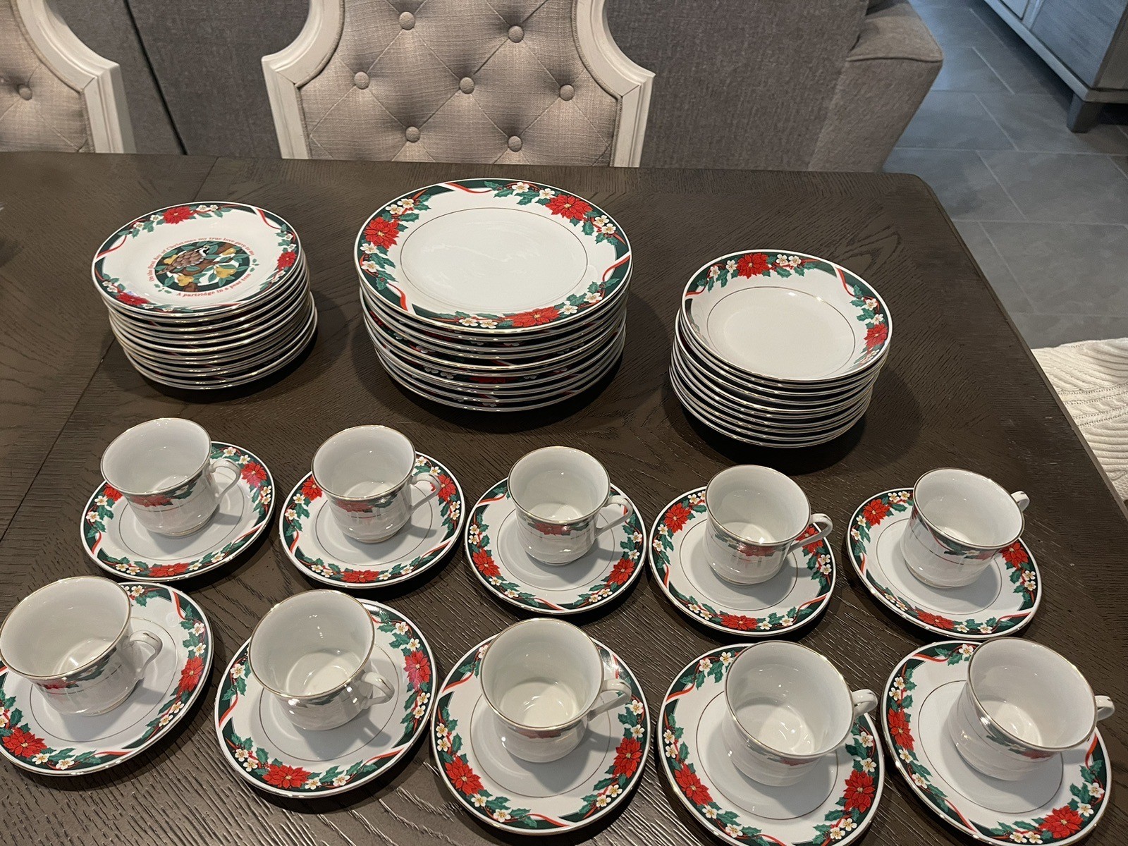Tienshan Fine China Deck The Halls Christmas Dinnerware 52 Pieces Service For 10