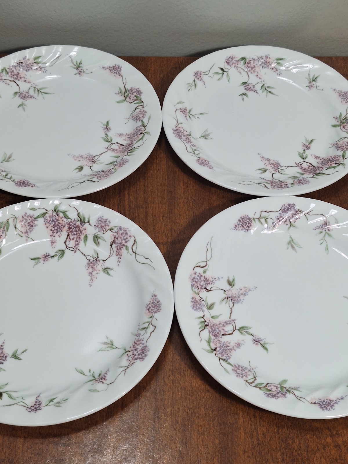 Vtg Corelle Set Of 4 Wisteria Salad Plates Lilac Purple 7.25 Inch Cottagecore