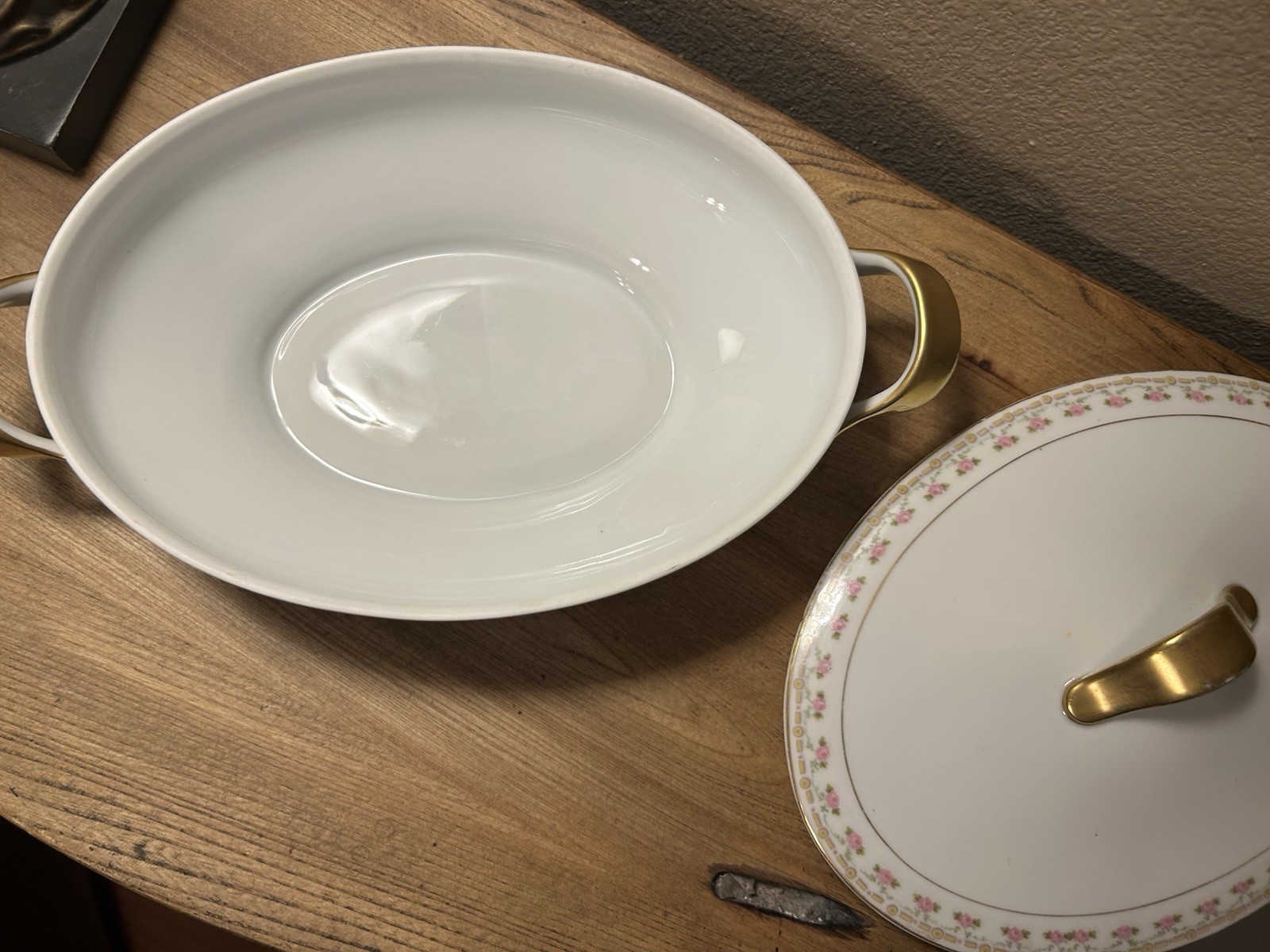 Elegant Vintage Pirkenhammer Czechoslovakia Pink Rose Gold Tureen – Oval Covered