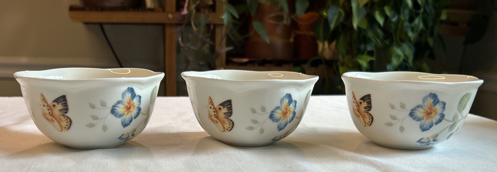 Set of (3) Lenox Butterfly Meadow 4 5/8″ Dessert Bowls Blue Flower – Great –