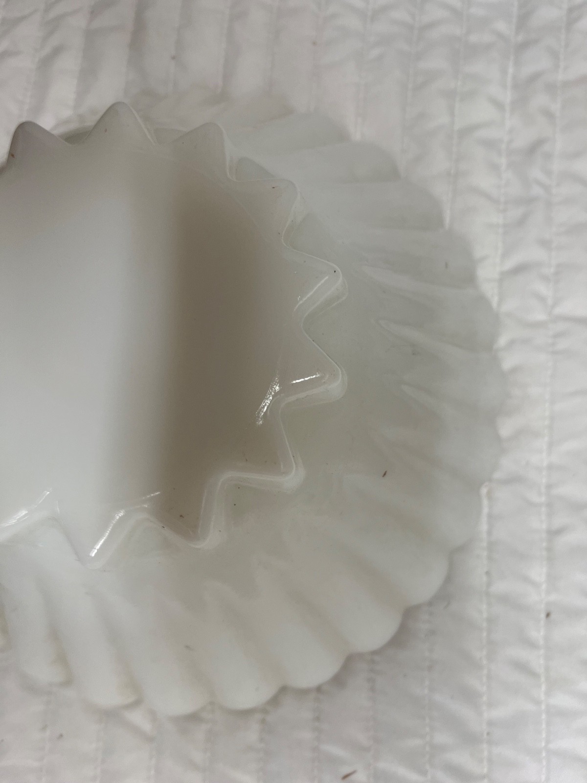 VTG 1950’s Anchor Hocking Milk Glass Gold Trimmed Punch/Serving Bowl 11″ x 5″