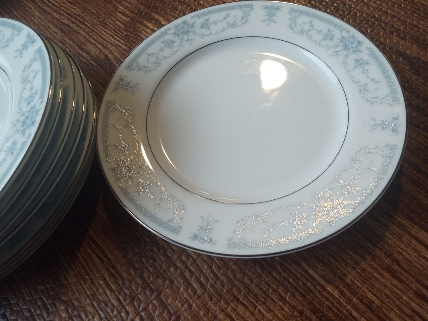 Sheffield Blue Whisper Set Of 7 Floral Bread Plates 6 1/4″