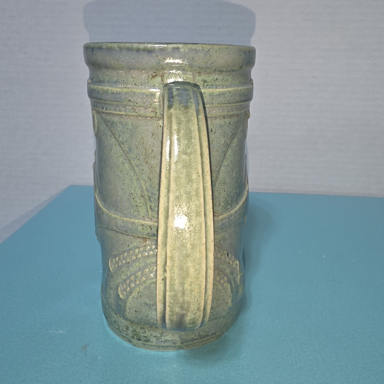 Beta Diseno Hand made pottery studio art mug Golf Bag Spain vtg green glaze